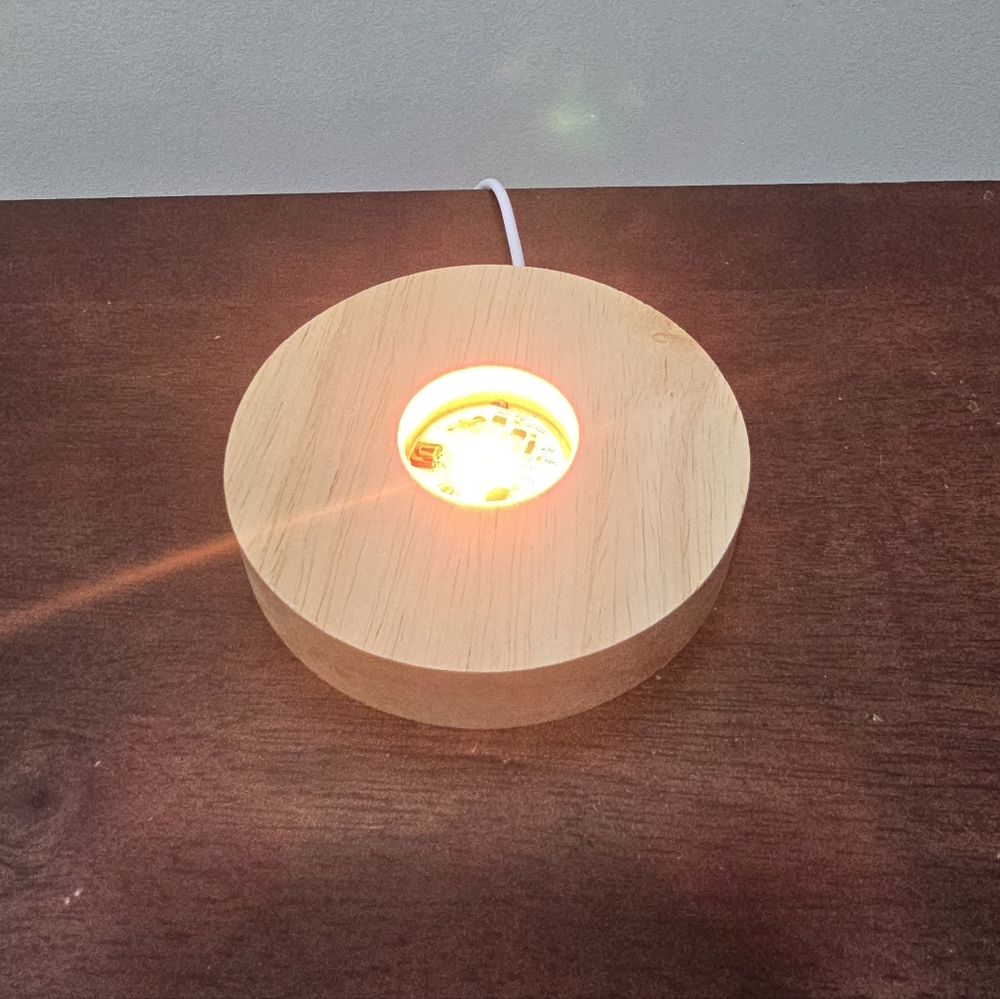 Color-changing LED light base with USB cable - Picture 3 of 8